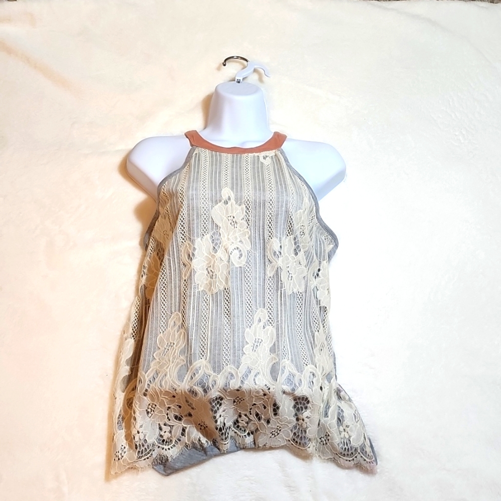 Hint of mint lace sleeveless top - Picture 4 of 6